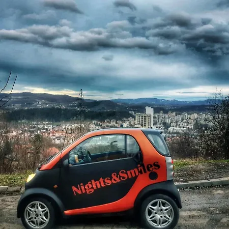 アパート Intime By Nights & Smiles トゥズラ