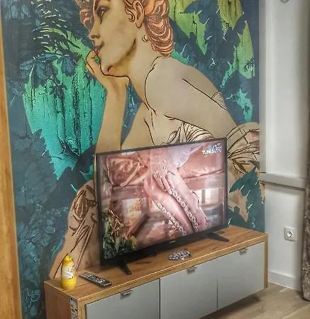 Intime By Nights & Smiles