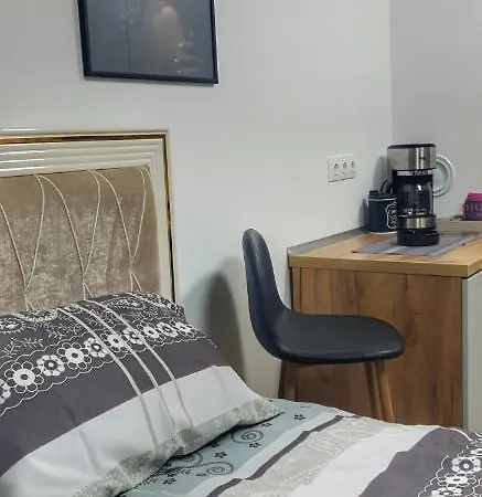 Intime By Nights & Smiles アパート *