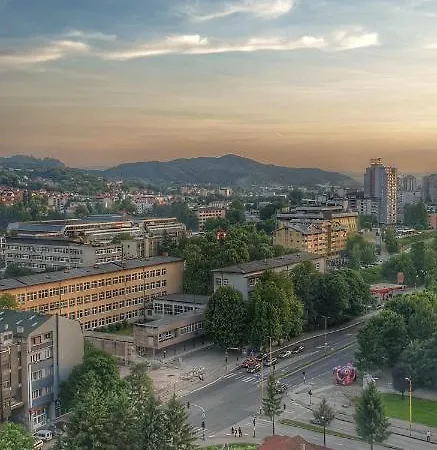 Intime By Nights & Smiles アパート