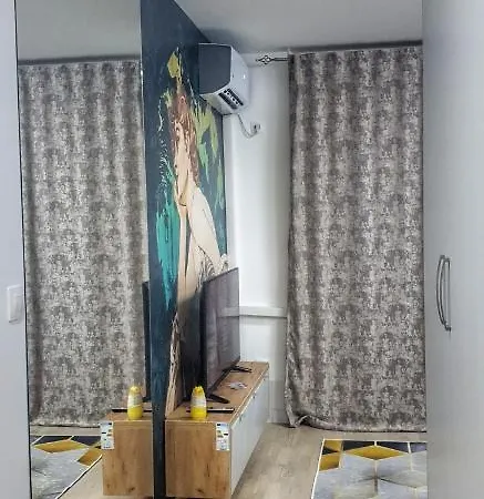 Intime By Nights & Smiles *