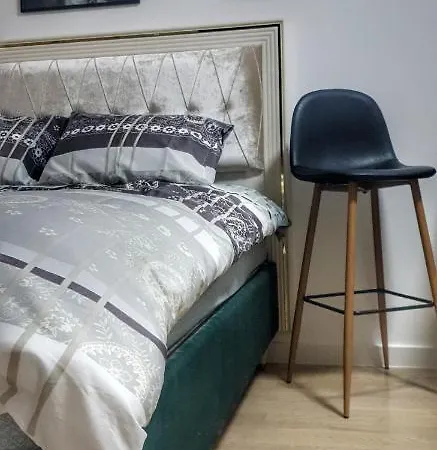 Intime By Nights & Smiles トゥズラ