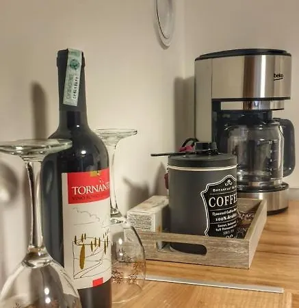 Intime By Nights & Smiles アパート トゥズラ