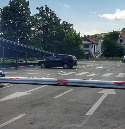 アパート Intime By Nights & Smiles