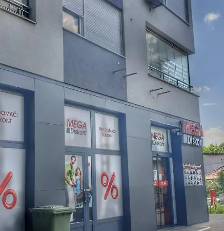 Intime By Nights & Smiles アパート *